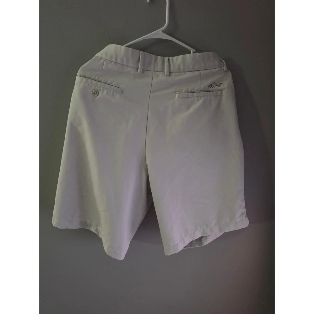 Greg Norman for Tasso Elba Mens Golf Shorts Stone Gray Shark Logo Size 34